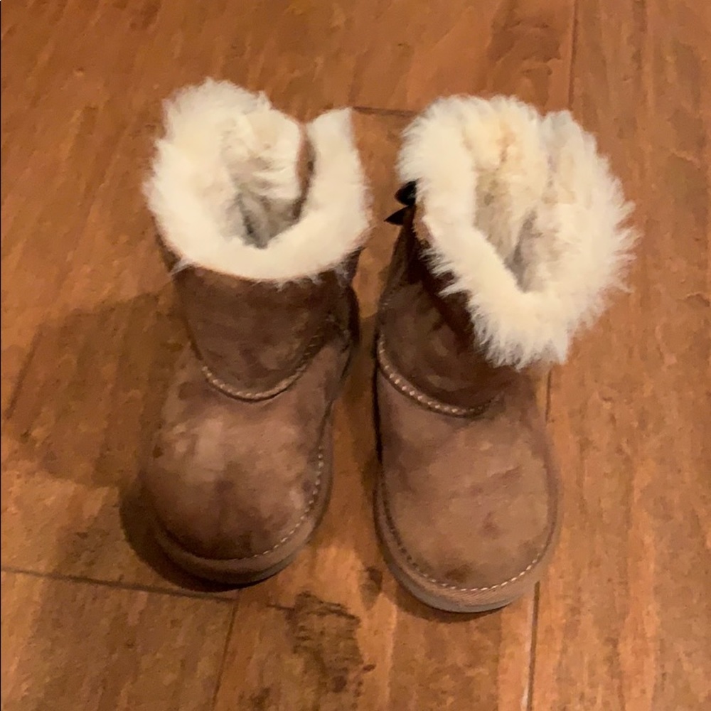 Kids Bailey Bow uggs